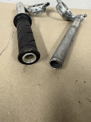 2003 00-03 Suzuki GSXR 750 GSXR750 Left Right Handlebar Handle Bar Clip On #0110 - Image 1 of 4