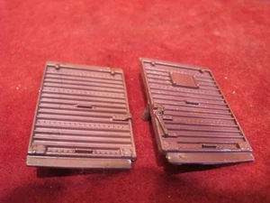 NICE ORIGINAL LIONEL POSTWAR MAROON METAL DOORS 2758-14 PART NUMBER - Picture 1 of 7