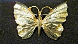 VINTAGE New View Gold Tone Butterfly Brooch Pin with Black Enamel Eyes - Picture 1 of 6