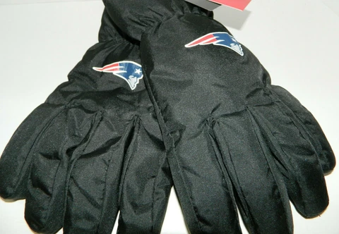 NEW ENGLAND PATRIOTS NFL Winter Gloves mens size S/Med Tailgate Black INSULATED Cover