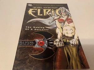 Michael Moorcock's Elric: The Making of a Sorcerer (2007) Elric casi nuevo - Imagen 1 de 6