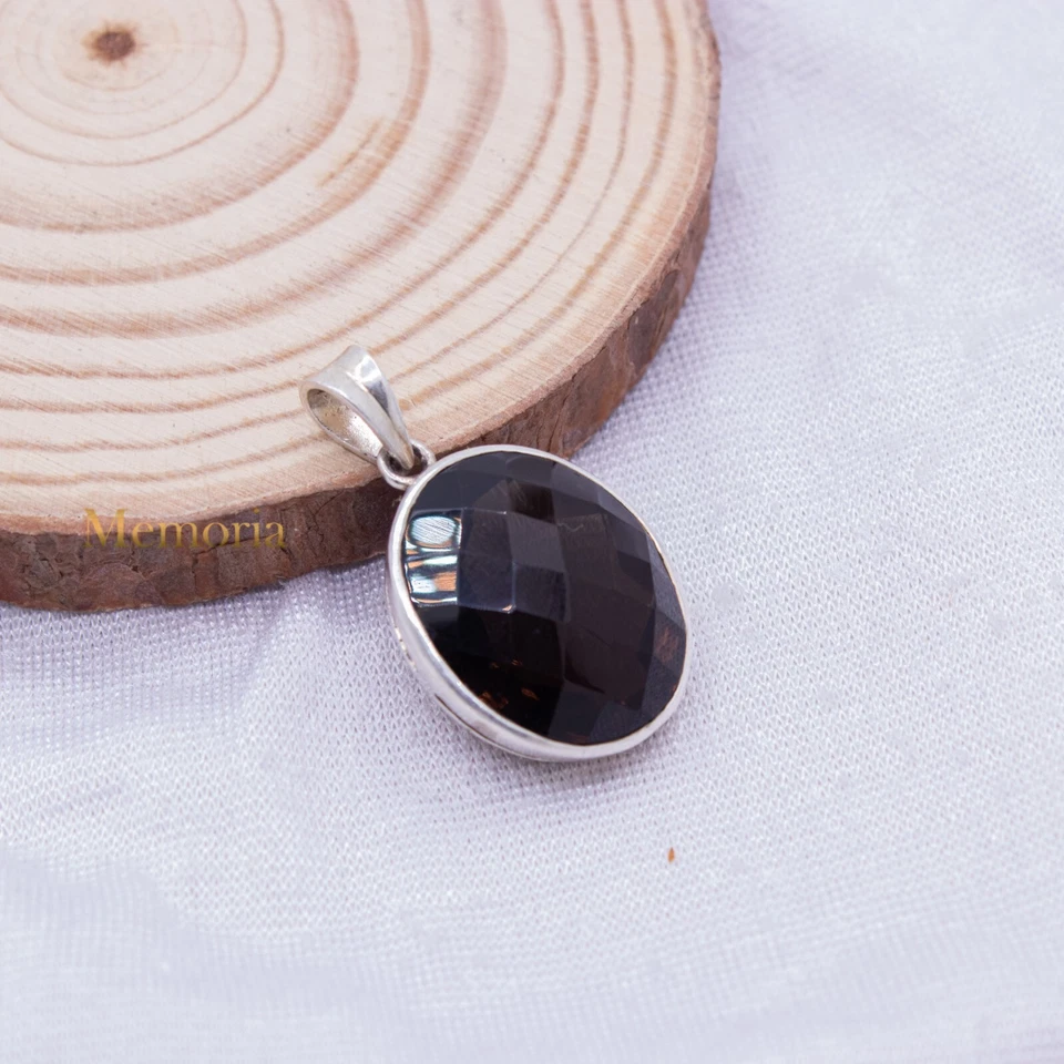 925 Argento Sterling Taglio Ovale Naturale Quarzo Fumè Ciondolo Mano Gioielli - Immagine 1 di 1
