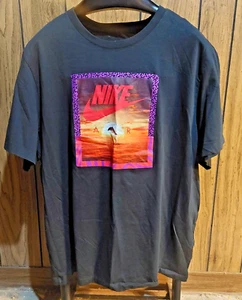 Nike Air T-Shirt Delphin Jumping 2XL Schwarz Kurzarm - Bild 1 von 3