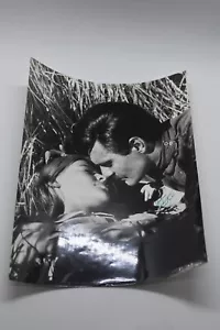 Foto publicitaria del Dr. Zhivago Omar Sharif y Julie Christie - autografiada por Julie - Imagen 1 de 5