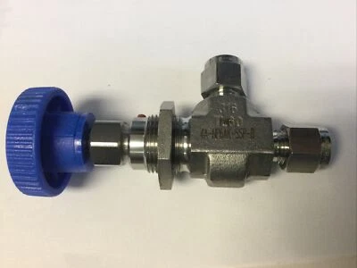 Parker 4A-NP6AK-SSP-B Needle Valve, Screwed Bonnet 1/4” Tube O.D. 316 S.S. - NEW - Image 1 of 3