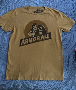 LUCKY BRAND Herren ARMOR ALL Größe SMALL T-SHIRT hat kleines Defekt Loch - Bild 1 von 7
