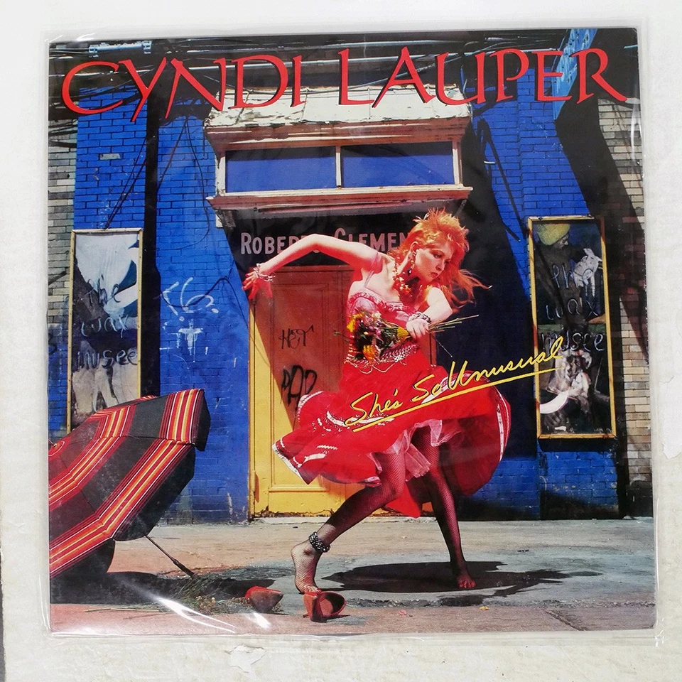 CYNDI LAUPER SHE'S SO UNUSUAL PORTRAIT 253P486 Japan INSERT VINYL LP Foto 1 de 1