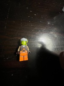 LEGO Star Wars: The Ghost Microfighter (75127) WITH FIGURE, AND MOST PIECES  90%