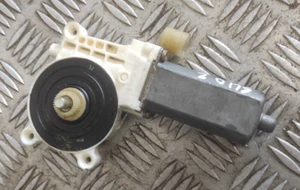 Moteur de lève vitre Avant Gauche - RENAULT CLIO II (2) - 0130822020 - Picture 1 of 4