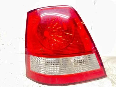 Conjunto de luz trasera izquierda Kia Sorento 2003-2006 OEM Foto 1 de 4
