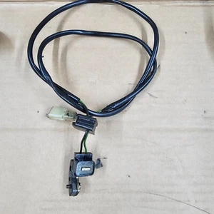 Suzuki GSXR 1100 W 1994 GU 75B Ignition Ignition Sensor - Picture 1 of 2
