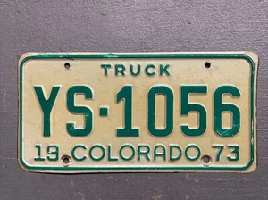 VINTAGE 1973 COLORADO LICENSE PLATE GREEN/WHITE COLORFUL YS-1056 COOL!!😎 - Picture 1 of 2