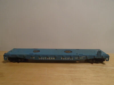 1950'S VINTAGE LIONEL #0319 HO SCALE SOUTHERN PACIFIC 7" LONG FLAT CAR KADEE COU - Image 1 of 3