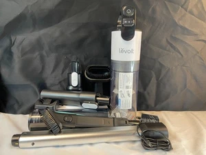 Levoit LVAC-200 Aspiradora con varilla inalámbrica recargable negra y blanca - Imagen 1 de 11