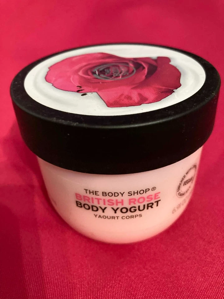 Yogur The Body Shop BRITISH ROSE *NUEVO - Vegano - Crema GEL 6,9 OZ *VENDEDOR DE EE. UU.* Foto 1 de 1