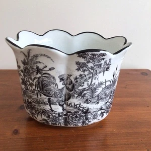 Toile Jardinaire Transferware Black White Rooster Pheasant Roses Planter - Picture 1 of 5