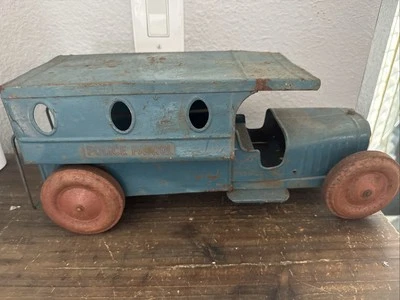 Camión patrulla policial Structo vintage de acero prensado de los años 20 Foto 1 de 4