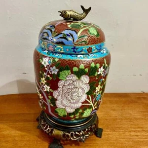 Antiguo tarro o urna estilo cloisonné grande y pesada con remate de metal de pescado - Imagen 1 de 12