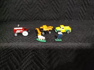 Micro Machines Galoob set 1996 Harvesters farm #18 - Picture 1 of 3