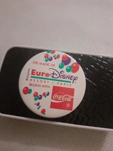 Insignia vintage Euro Disney París - Imagen 1 de 3