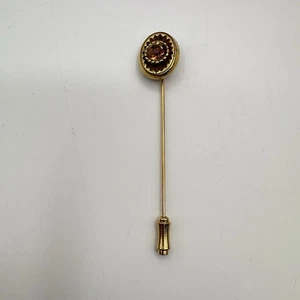 Spilla bastone ovale vintage metà secolo tono oro con pietra colore topazio - Foto 1 di 6