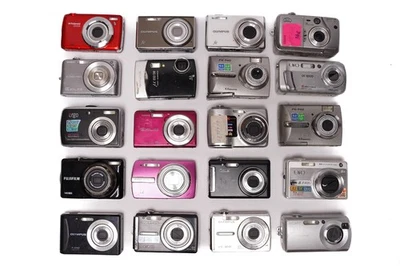 Lote de 20 cámaras Olympus Fujifilm Casio Polaroid UFO Sony Foto 1 de 2