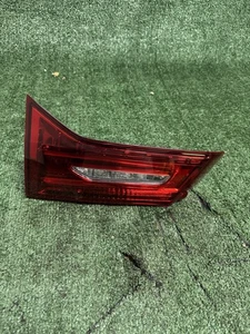 🌟2016 Acura MDX Right Inner Tailight Lamp OEM🌟 - Picture 1 of 5