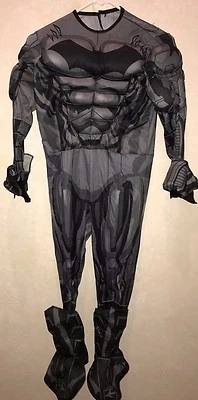 DISFRAZ HALLOWEEN BATMAN GRIS NEGRO NIÑO talla mediana CINTURÓN AMARILLO 2 PIEZAS LIMPIO BONITO Foto 1 de 3