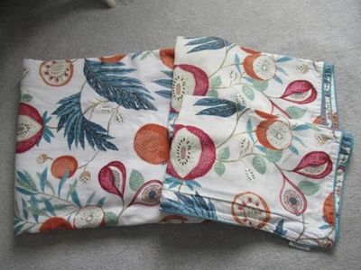 Sanderson Jackfruit Reversible Super Kingsize Duvet Cover & 2 Pillowcases - Image 1 of 4