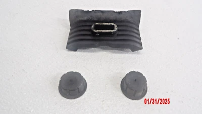 1985 85 Yamaha Maxim 700  XJ700 fuel gas tank rubbers Foto 1 de 4