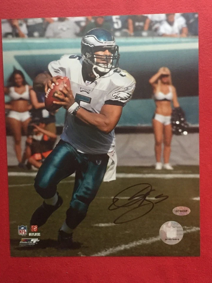 ПОДПИСАННЫЕ ФИЛАДЕЛЬФИЙСКИЕ ОРЛЫ ДОНОВАН МАКНАББ С АВТОГРАФОМ 8X10  - Изображение 1 из 1