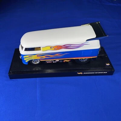 Autobús de arrastre VW escala 1/18 diecast Hot Wheels Collectibles Foto 1 de 4