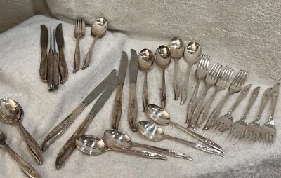 1847 Rogers Bros MAGIC ROSE Silverplate Set Of 4 Your Choice 9 Sets Available - Image 1 of 4