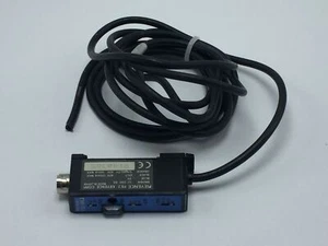 KEYENCE FS2-60P PHOTOELECTRIC SENSOR  - Picture 1 of 3