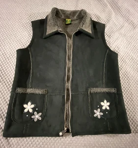 Cabelas Womens Suede Vest Full Zip Sherpa Lined Black Flower Pockets Size XL - Picture 1 of 10