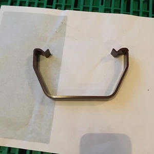 Nuovo Floplast Square GUTTER - Clip di ricambio CLIP DI RICAMBIO PER MONTAGGIO - Marrone - Foto 1 di 3
