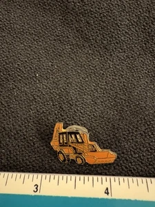 Case Backhoe Loader Tie Lapel Hat Pin NEW - Picture 1 of 3