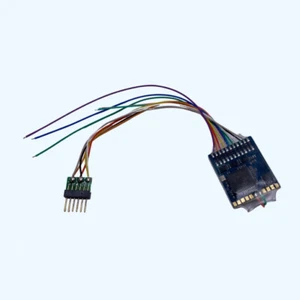 Décodeur digital 6 broches NEM651 Lokpilot V5 - ESU 59616 - Imagen 1 de 2