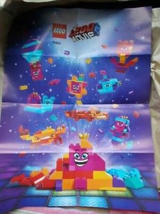 NUEVO PÓSTER DE LA PELÍCULA LEGO 2 DE LA REINA WATERVRA DIFERENTES CONSTRUCCIONES DIVIDIDO DESDE 70825 - Imagen 1 de 2