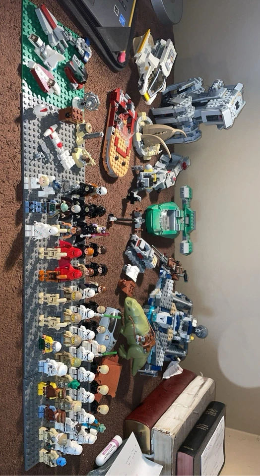 Descontinuado e Novo Lego Star Wars Coleção em Massa - Peças faltando 95% completas - Imagem 1 de 4