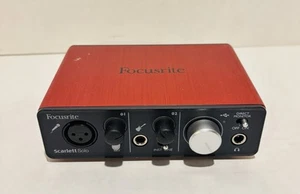 Focusrite Scarlett Solo 2nd Gen USB 2.0 Audio Interface Recording Bundle Euc - Picture 1 of 9
