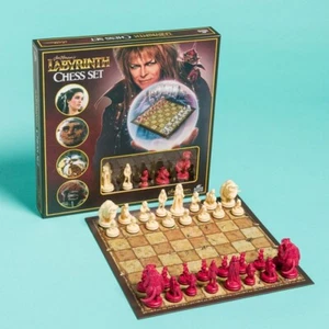 Official Jim Henson's Labyrinth Movie Chess Set - Picture 1 of 4