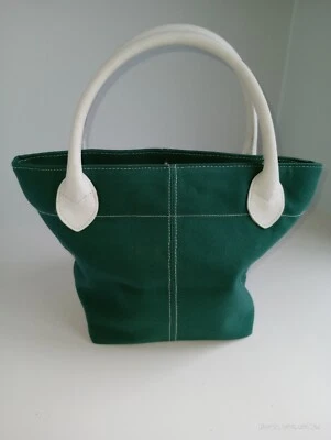Mini bolso de mano Lillian Vernon de lona de algodón verde con asas de cuero blanco Foto 1 de 4