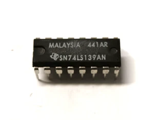 2X SN74LS139AN TEXAS CIRCUITO INTEGRATO NOS N.2 PEZZI - Foto 1 di 1