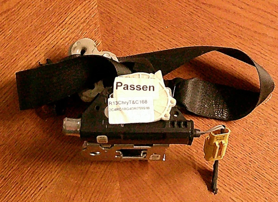 cinturón de seguridad del lado del pasajero delantero Dodge Grand Caravan negro Foto 1 de 1