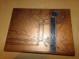 Yearbook, The University of Portland, Portland Oregon, 1940 The Log - Picture 1 of 1