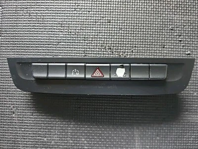 Bloque de interruptor de peligro Mercedes Benz GLA250 2014-202p A2469053002 OEM Foto 1 de 4
