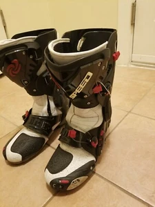 Like New Pro-Biker Speed Boots EU 41 - Picture 1 of 5