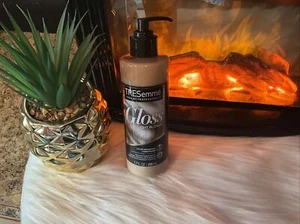 NUEVO~Tresemme~BRILLO Rubio Claro~Acondicionador de Depósito de Color~7.7 fl oz~Envío Gratuito - Imagen 1 de 1