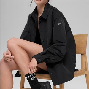 Alo Socialite Shacket Mondain Größe Small (oversized) Neu mit Etikett - Bild 1 von 16